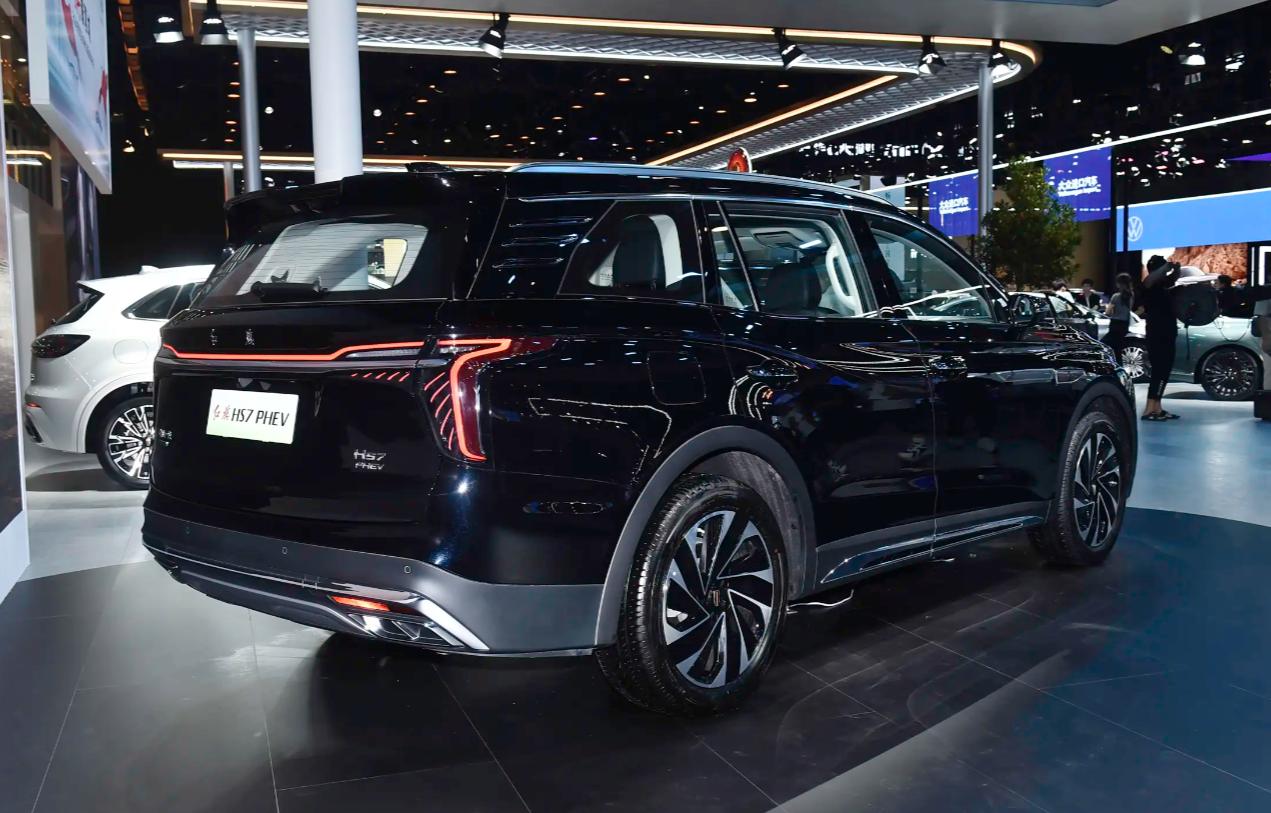 续航1200km+亏电油耗5.3L!红旗HS7 PHEV,25万级混动大六座值吗?