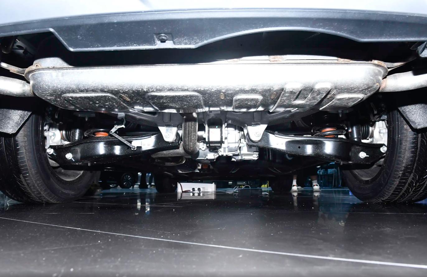 续航1200km+亏电油耗5.3L!红旗HS7 PHEV,25万级混动大六座值吗?