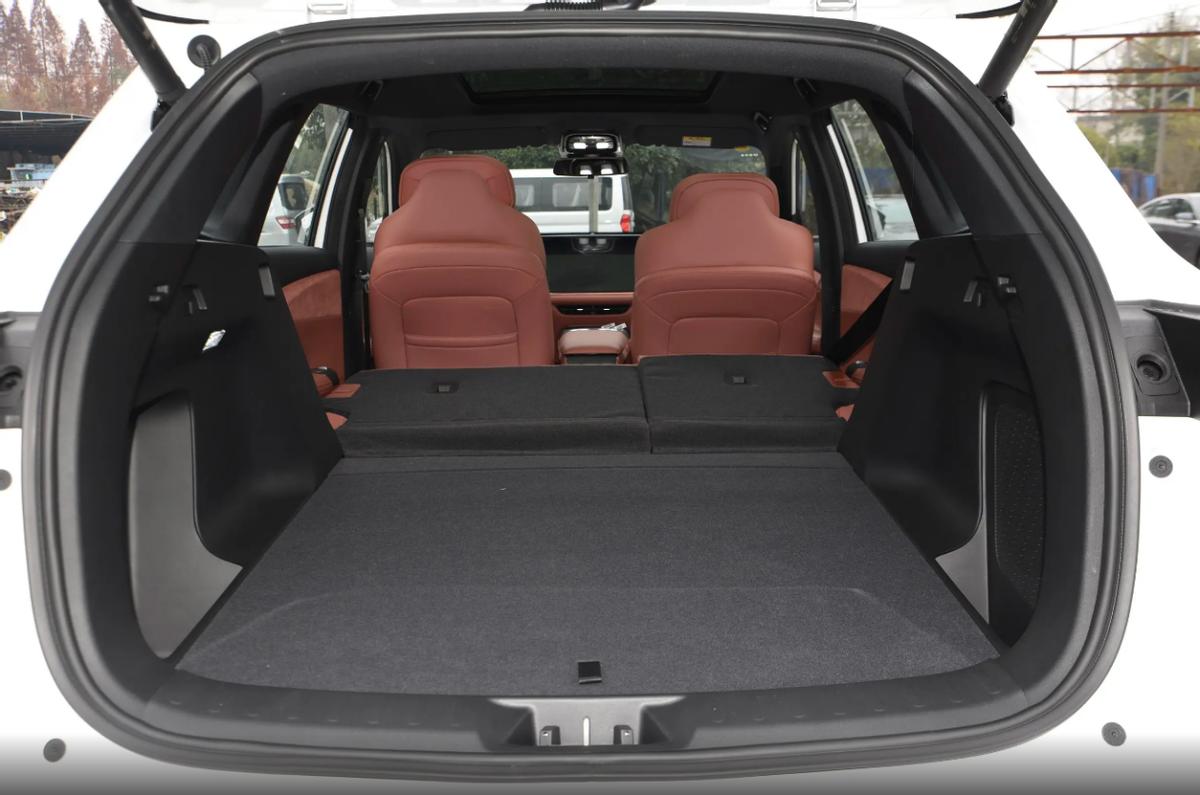 10多万的经典家用SUV!体验长安第四代CS75PLUS,有哪些看点?