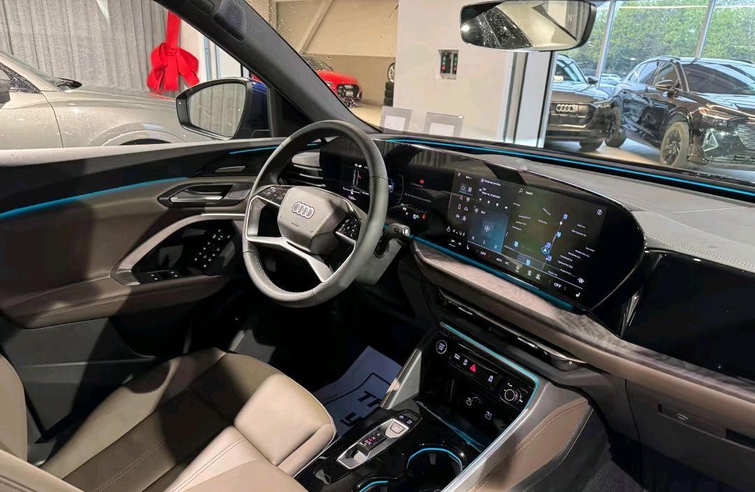 新一代奥迪Q5闪耀登场:重塑豪华中型SUV新标杆
