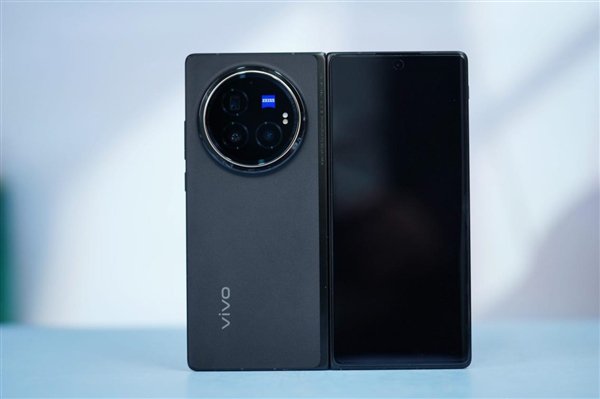 全球最轻大折叠!vivo X Fold5最快6月发布